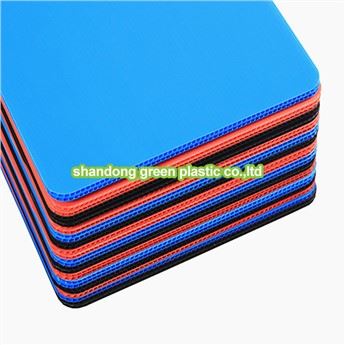 100% Matériel en polypropylène Coloré PP Ondulé Plastique Noyau Feuille / Planche de flûte
